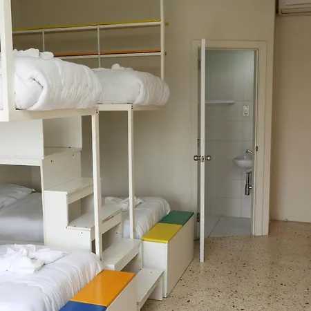 אכסניה Nsts Campus And