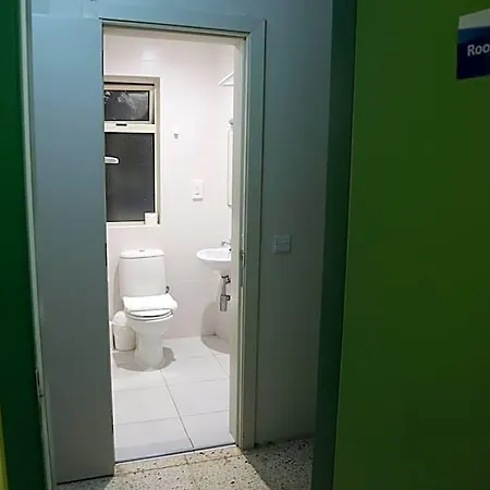 אכסניה Nsts Campus And מסידה