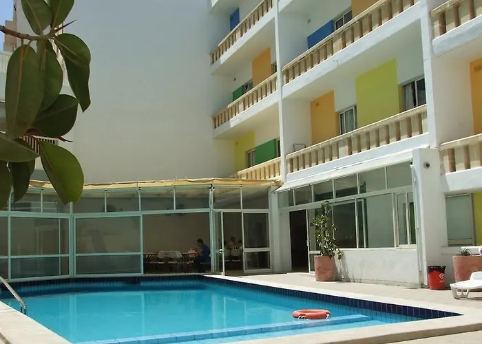 Nsts Campus And * Msida