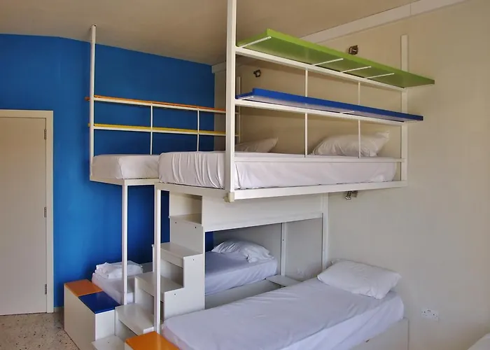 Nsts Campus Residence&hostel *